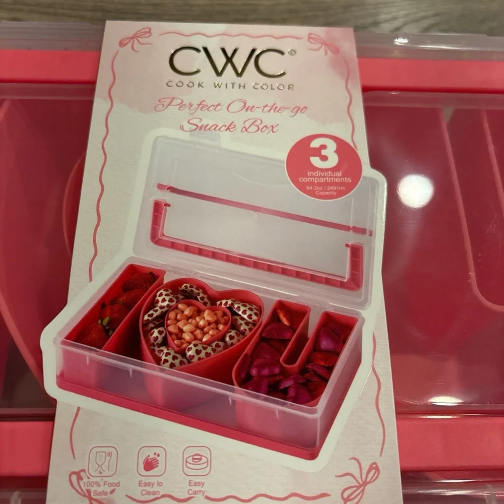 CWC Red Heart-Shaped Snack Box - Picture 2 of 3